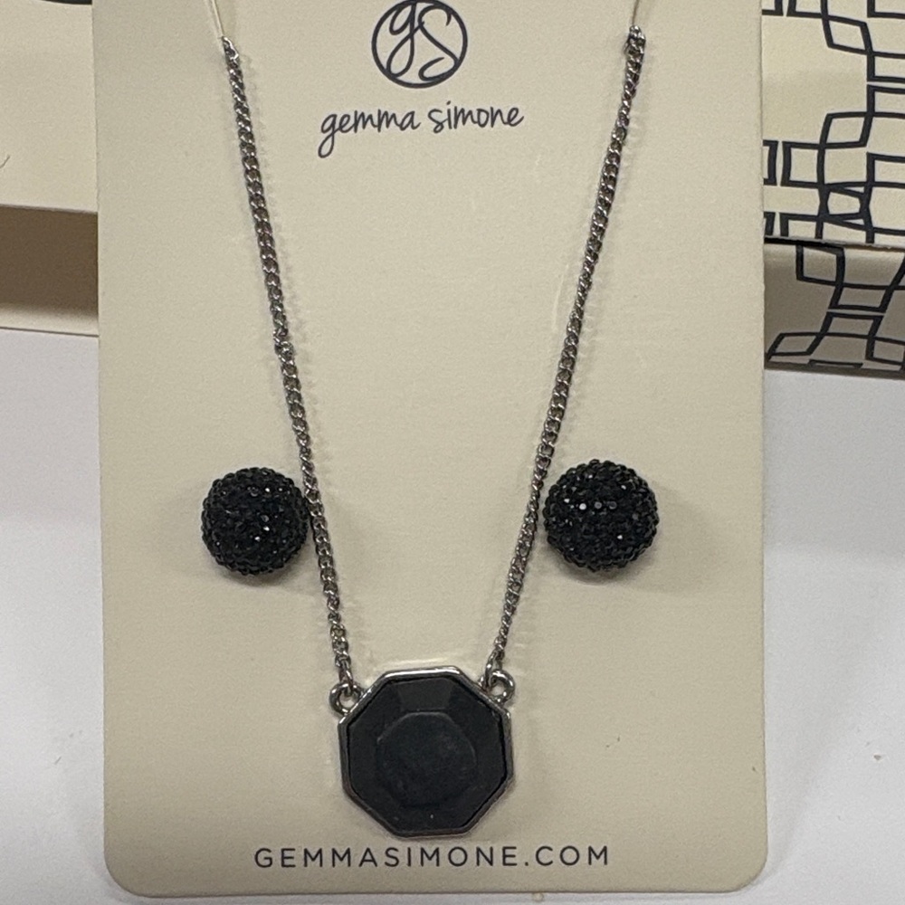 Gemma Simone Elegant Black Necklace and Earring Set
